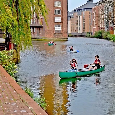 The Carriage House, York Sleeps 24 Bilbrough