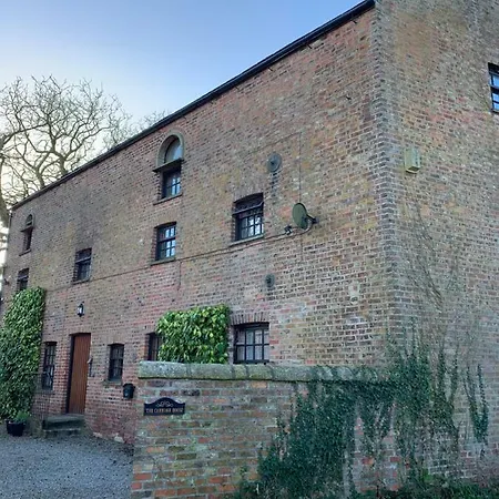 The Carriage House, York Sleeps 24 Apartman Bilbrough