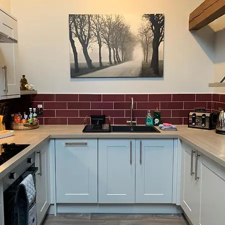 The Carriage House, York Sleeps 24